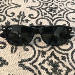 Black RayBan Wayfarers